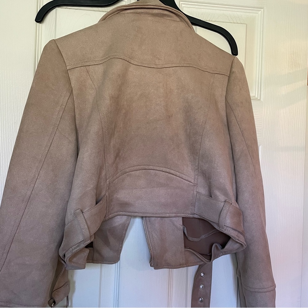Jacket - Picture 4 of 5